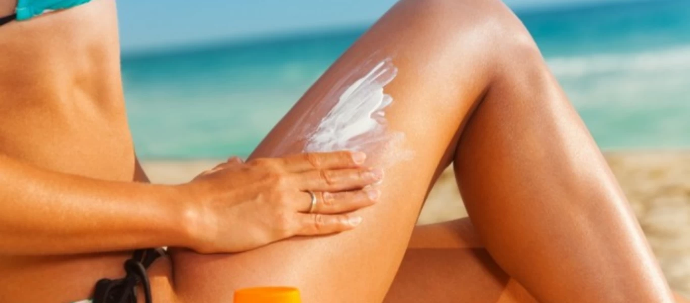 Αντιηλιακό: Αναλυτικές οδηγίες για τη σωστή εφαρμογή του (βίντεο)